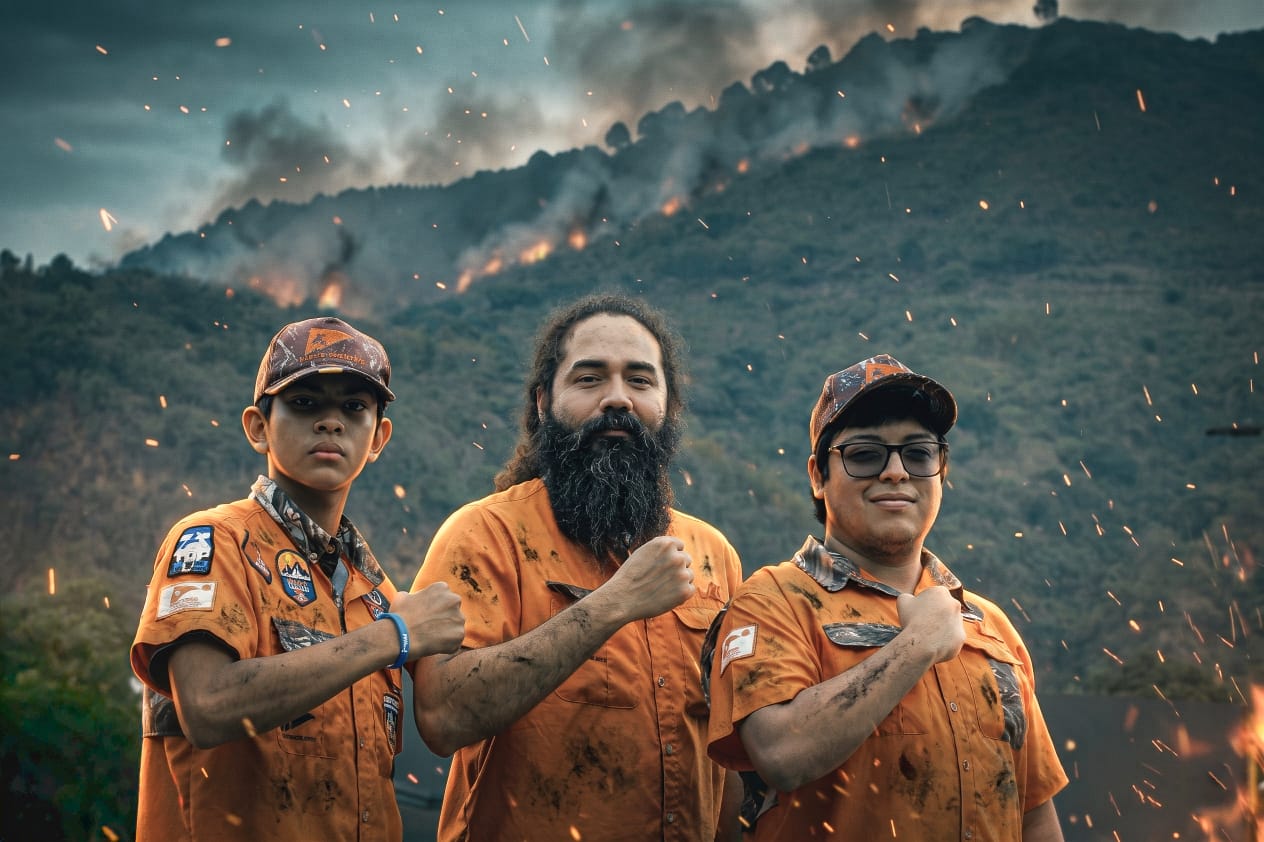 Tres miembros de la Manada Mammuth El Salvador